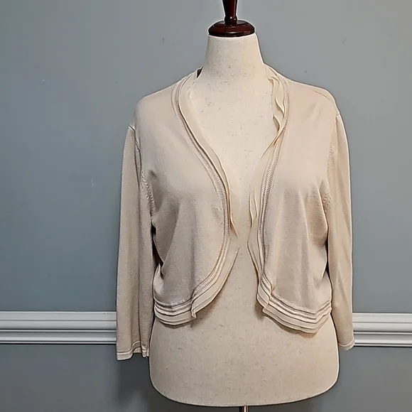 Cato Shrug With Organza Edge - Picture 1 of 4